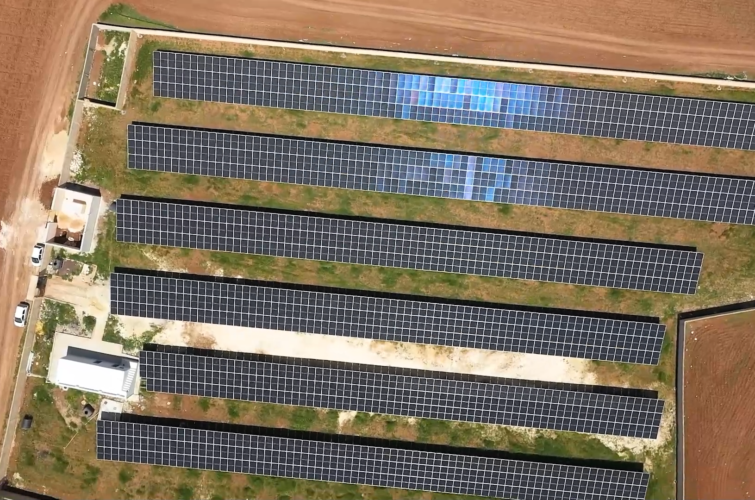 Master Without Text.mp4.00_02_39_16.Still014